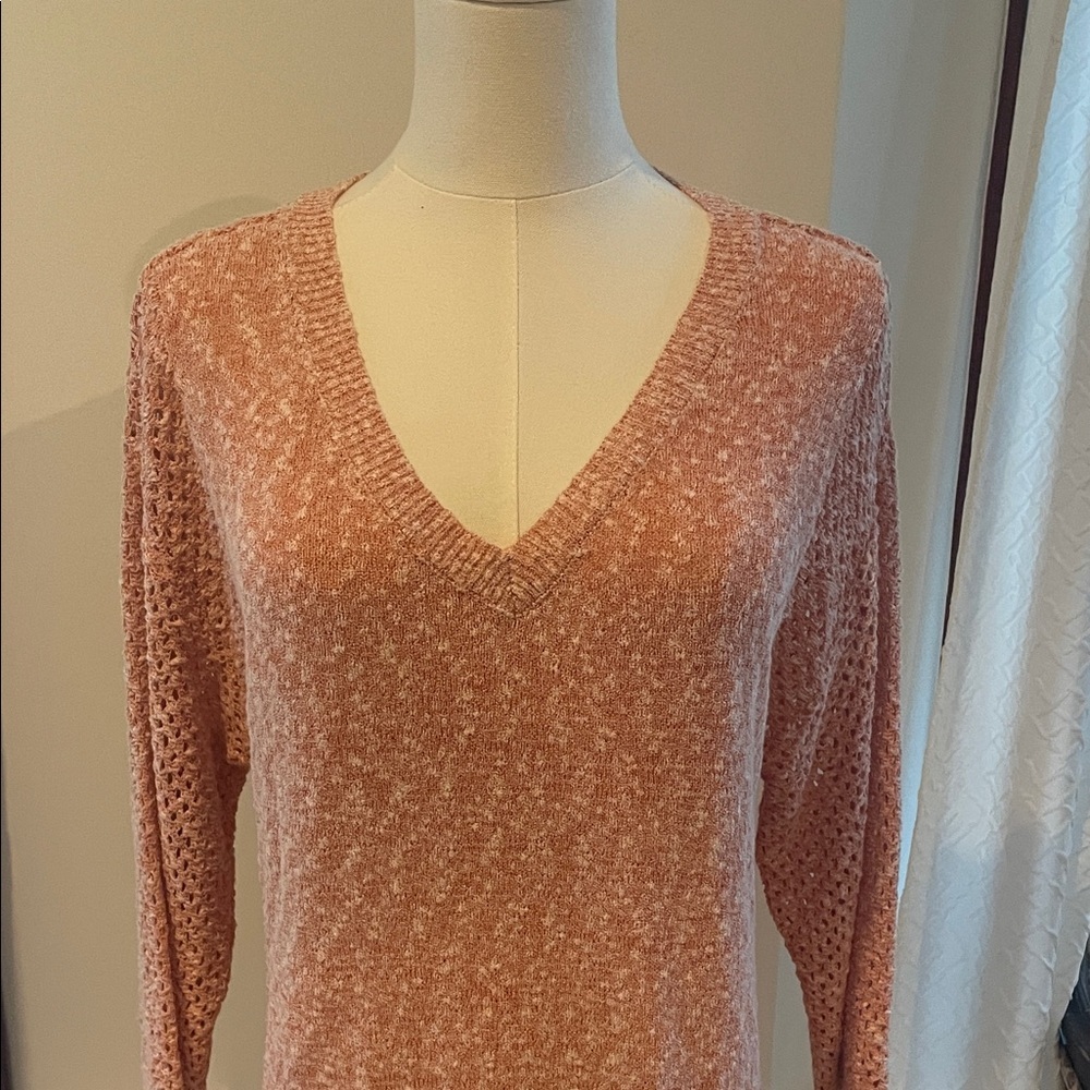 Hinge Pink Peach V-Neck Knit Sweater Small - Picture 2 of 8